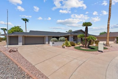 21414 N 133 Rd Drive, House other with 3 bedrooms, 2 bathrooms and null parking in Sun City West AZ | Image 3