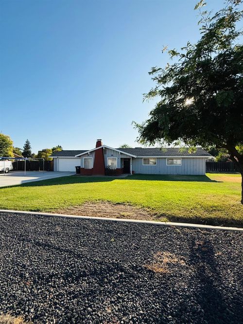 12236 Gabor Way, Madera, CA, 93636-8517 | Card Image
