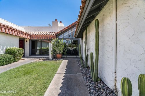 5754 N Scottsdale Rd, Paradise Valley, AZ, 85253-5914 | Card Image