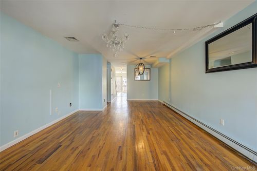 3102 Richmond Ter, Staten Island, NY, 10303-1305 | Card Image