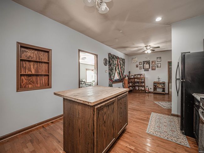 10707 N Jones Gap Rd, House other with 3 bedrooms, 3 bathrooms and null parking in Edwardsport IN | Image 16