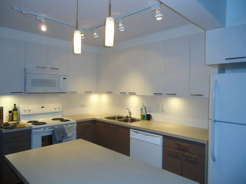 264 Balmoral Pl, Port Moody, BC, V3H4B9 | Card Image