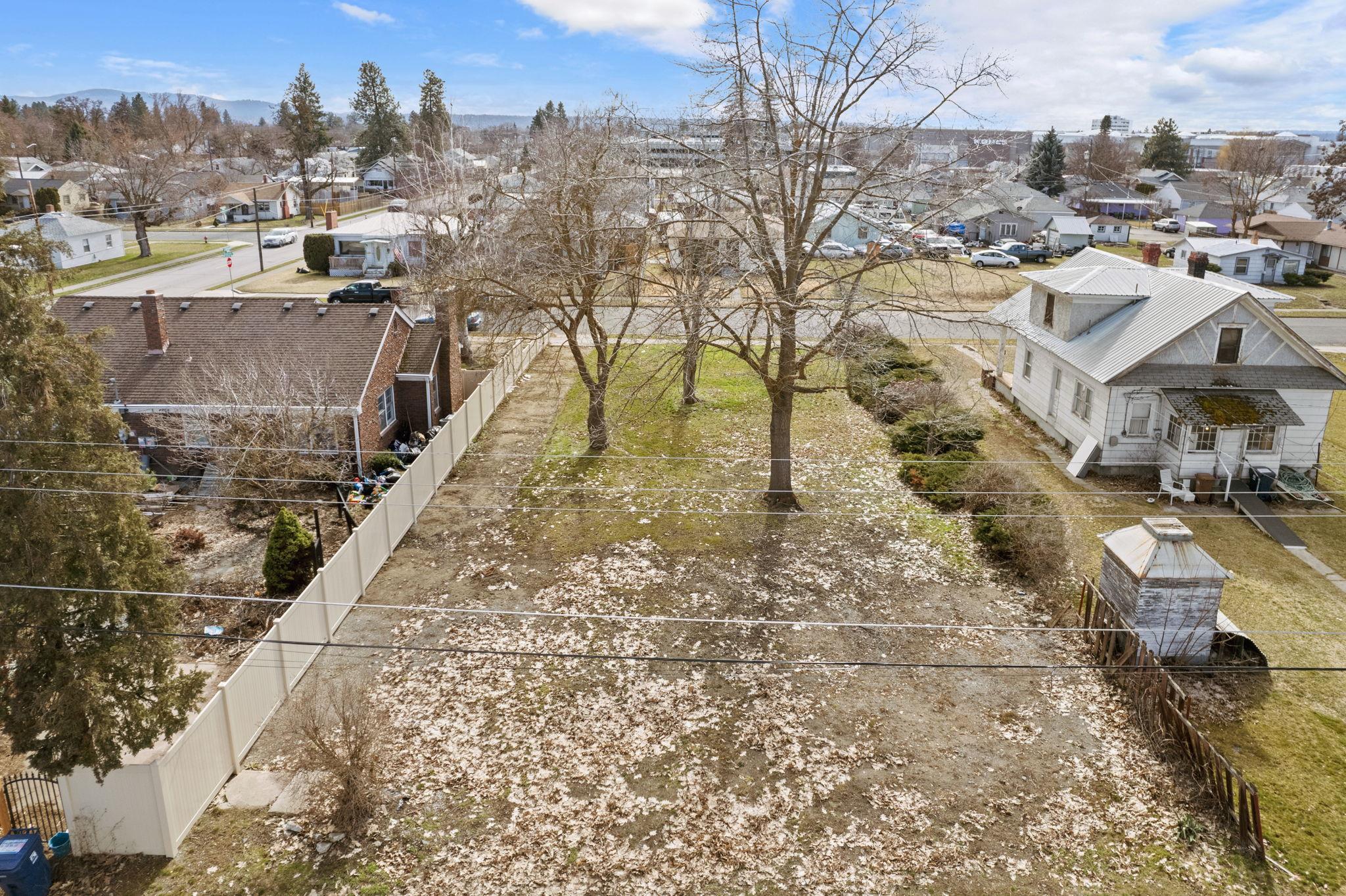 215 E Everett Ave, For Sale in Spokane Zoocasa