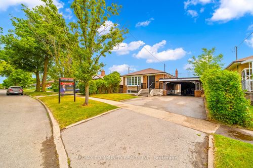 19 Stephenfrank Rd, Scarborough, ON, M1P3W2 | Card Image