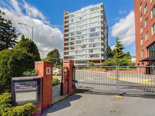 501-327 Maitland St, Victoria, BC, V9A7G7 | Card Image