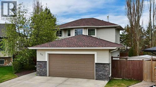 35 Lang Close, Red Deer, AB, T4R3N3 | Card Image