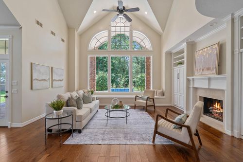 23 Watertree Dr, The Woodlands, TX, 77380-2642 | Card Image