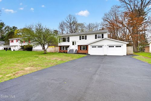 5 Greenridge Dr, Clifton Park, NY, 12065-6628 | Card Image