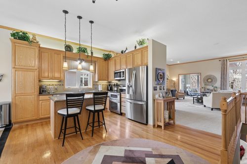 2331 Glacier Way, Hastings, MN, 55033-3757 | Card Image