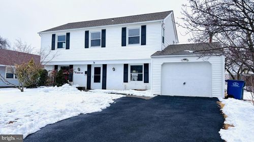 38 Patriot Ln, Willingboro, NJ, 08046-2615 | Card Image