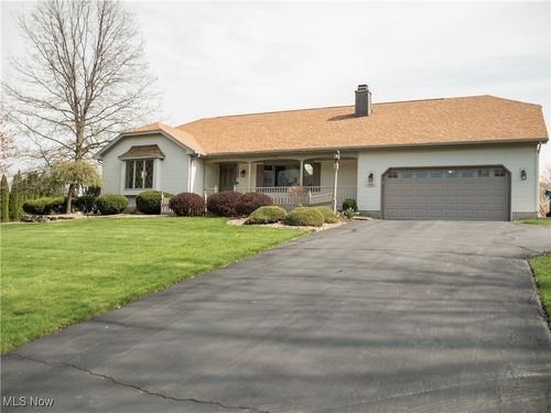 5481 Walnut Grove Cir, Struthers, OH, 44471-2186 | Card Image
