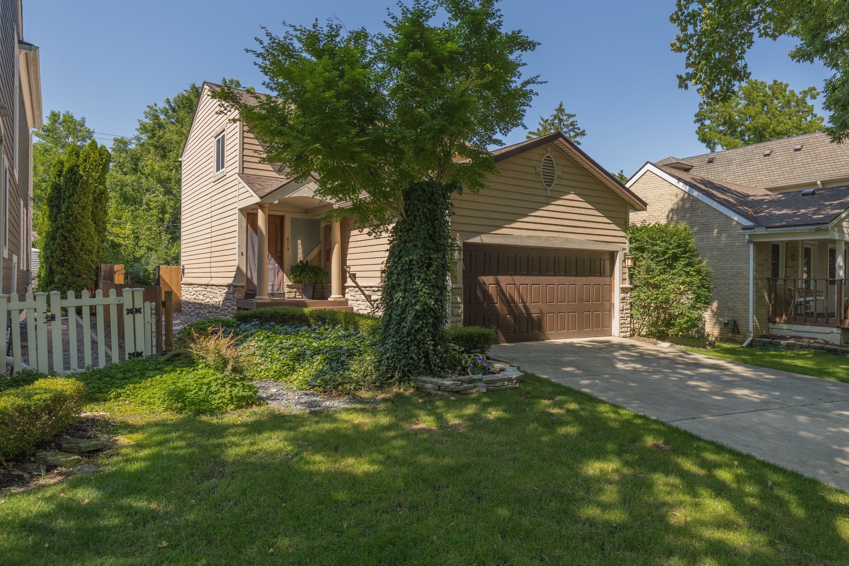 Smith Ave, Birmingham, MI 48009
