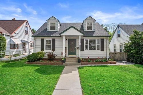 3320 N 83rd Street, Milwaukee, WI, 53222 | Card Image