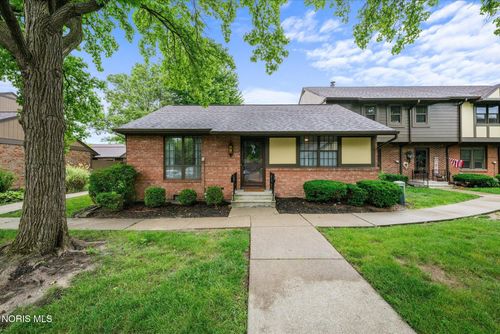 22 Knollwood Dr, Perrysburg, OH, 43551-3108 | Card Image