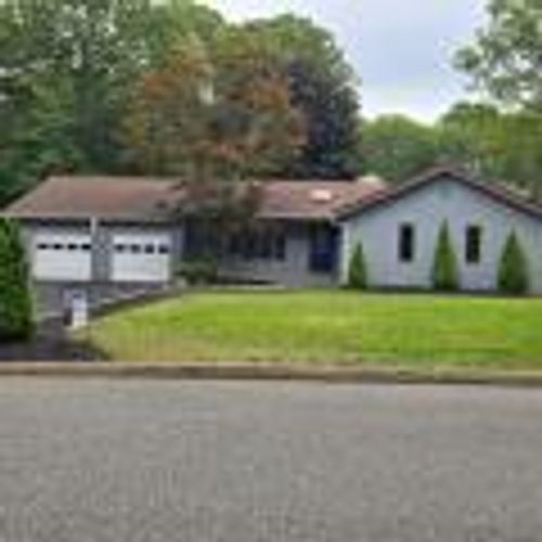 19 Carol Ave, Manorville, NY, 11949-3004 | Card Image