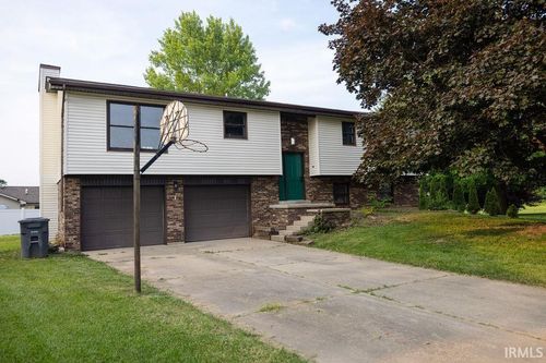 112 Beverly Ct, Connersville, IN, 47331-3419 | Card Image