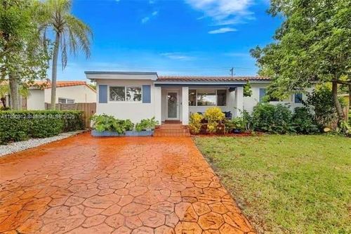 6017 Sw 14th St, West Miami, FL, 33144-5758 | Card Image