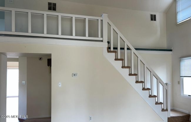 Sleeping loft, office or den | Image 6
