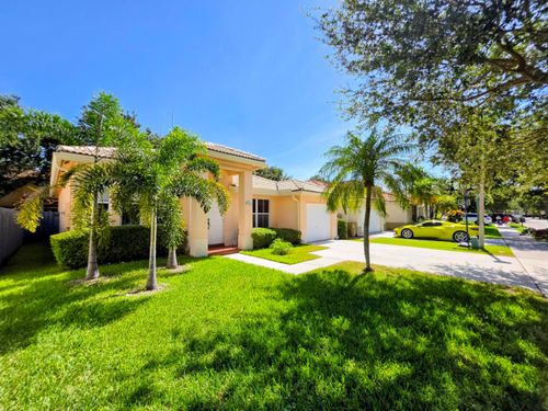 14013 N Cypress Cove Cir, Davie, FL, 33325-6735 | Card Image
