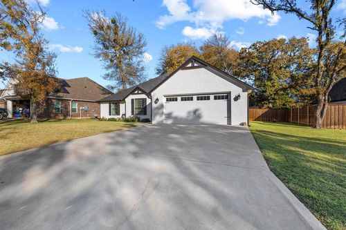 216 Bent Oak Dr, Pottsboro, TX, 75076-4980 | Card Image