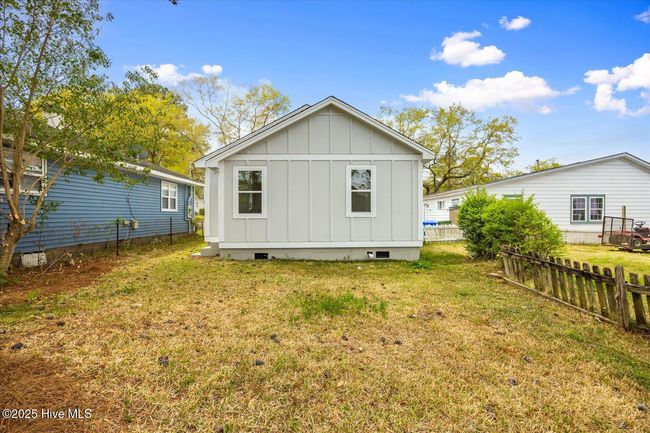 803 S 14 Th St, House other with 2 bedrooms, 1 bathrooms and null parking in Wilmington NC | Image 25