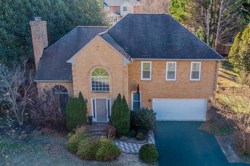 5116 Meadow Creek Dr, Roanoke, VA, 24018-7872 | Card Image