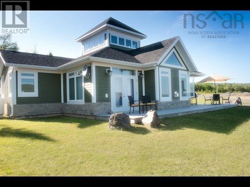 17 Bell Bay Way, Baddeck, NS, B0E1B0 | Card Image