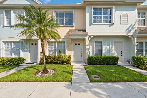 16679 Hemingway Dr, Weston, FL, 33326-1181 | Card Image