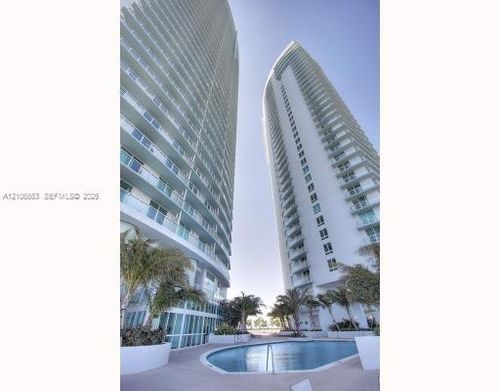 3409-1900 N Bayshore Dr, Miami, FL, 33132-3018 | Card Image