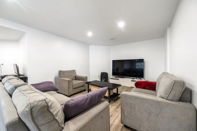 12753 261 St, House other with 5 bedrooms, 3 bathrooms and 10 parking in Maple Ridge BC | Image 20