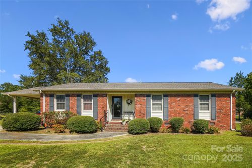 107 Colonial Dr, chester, SC, 29706-1305 | Card Image