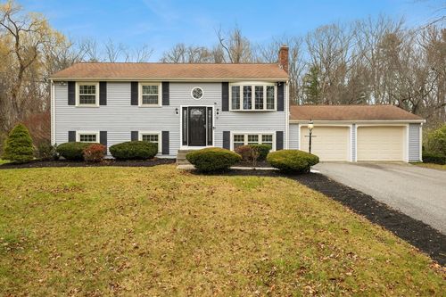 70 Dillingham Way, Hanover, MA, 02339-1434 | Card Image