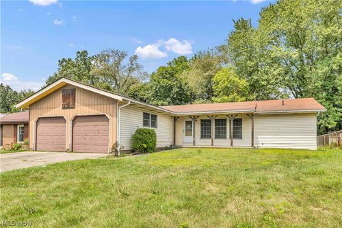 766 Brush Rd, Ravenna, OH, 44266-1412 | Card Image