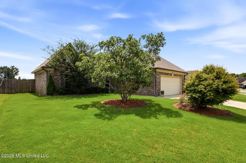 8324 Willow Dr, Southaven, MS, 38671-7389 | Card Image