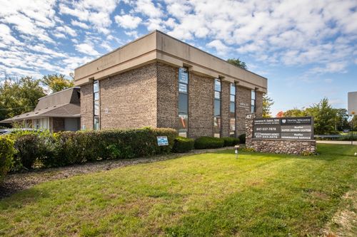 47 W Dundee Rd, Wheeling, IL, 60090-4894 | Card Image
