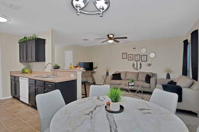 5652 Giddyup Ln, Townhouse with 4 bedrooms, 3 bathrooms and null parking in Fort Worth TX | Image 15