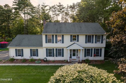 10 Willow Rd, Queensbury, NY, 12804-1238 | Card Image