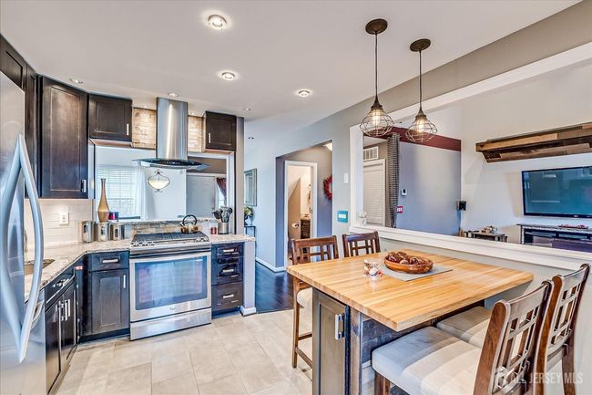 55 Renaissance Ln, Townhouse with 2 bedrooms, 2 bathrooms and null parking in New Brunswick NJ | Image 11