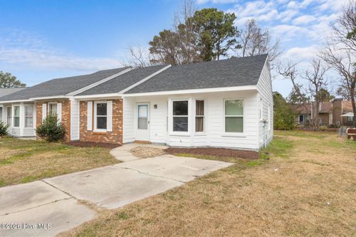 2507 Willow Crest Ct, Midway Park, NC, 28544-1624 | Card Image