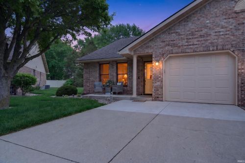 401 Doral Park Dr, Kokomo, IN, 46901-7021 | Card Image