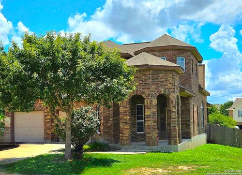 13700 Trailside Ln, Live Oak, TX, 78233-5555 | Card Image