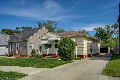 4407 Woodway Ave, Parma, OH, 44134-1159 | Card Image