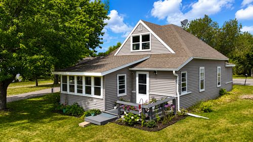 305 W Holdt St, Battle Lake, MN, 56515-4203 | Card Image