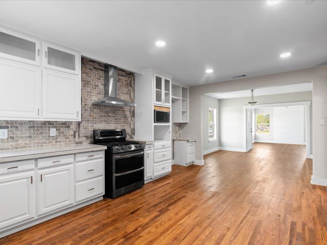 Beautiful original hardwood flooring | Image 11