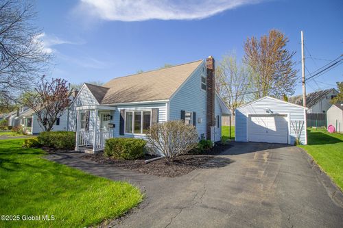 7 David Rd, Latham, NY, 12110-2405 | Card Image