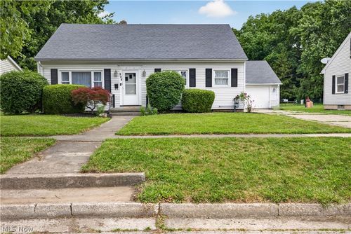 908 South St, Fremont, OH, 43420-3439 | Card Image