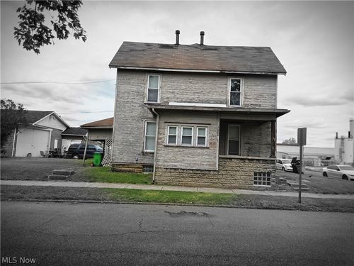 369/371 5th, Coshocton, OH, 43812 | Card Image