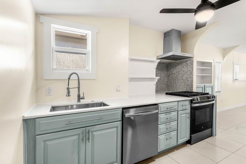 409 S M St, Lake Worth Beach, FL, 33460-4521 | Card Image