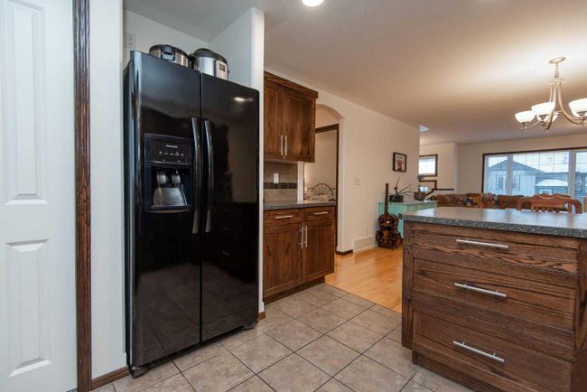 172 Vickers Close, Home with 5 bedrooms, 3 bathrooms and 2 parking in Red Deer AB | Image 10