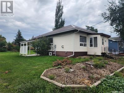 809 Garnet St, House other with 2 bedrooms, 2 bathrooms and null parking in Grenfell SK | Image 2